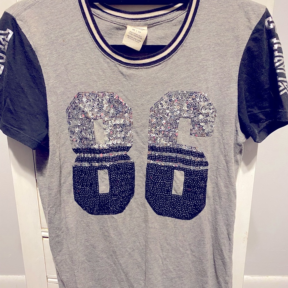 Xs Victoria’s Secret pink sequin shirt! Fits like a small